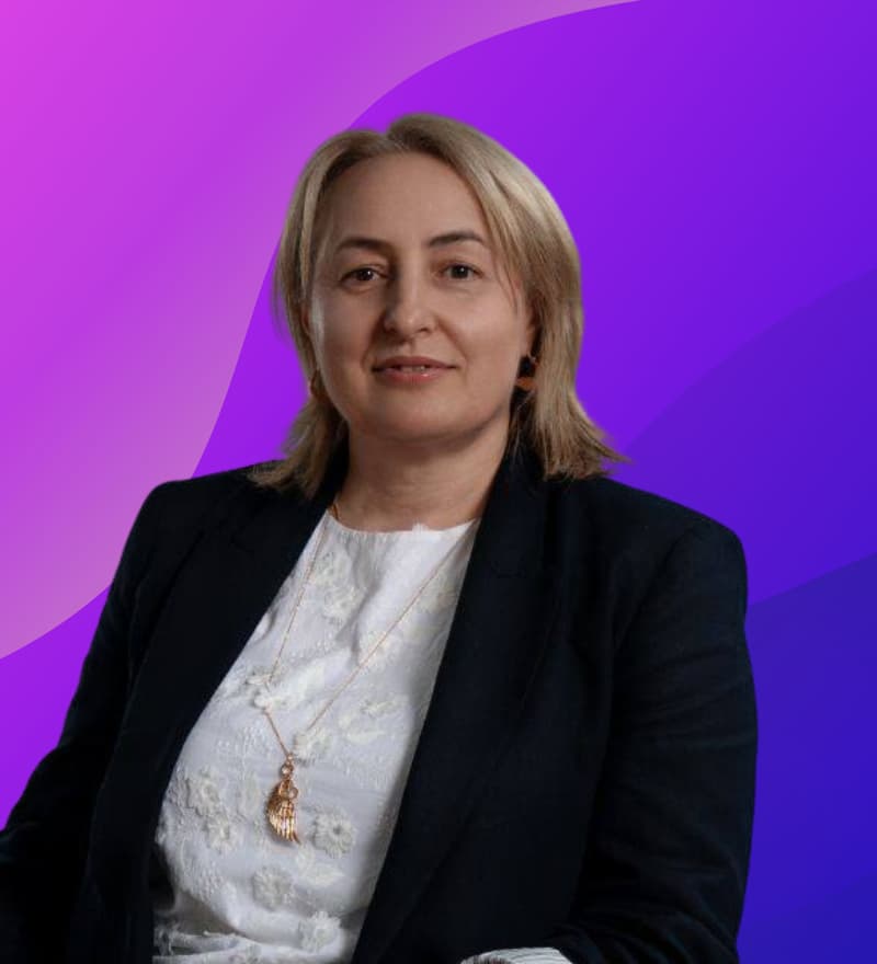 Elena MOMAT